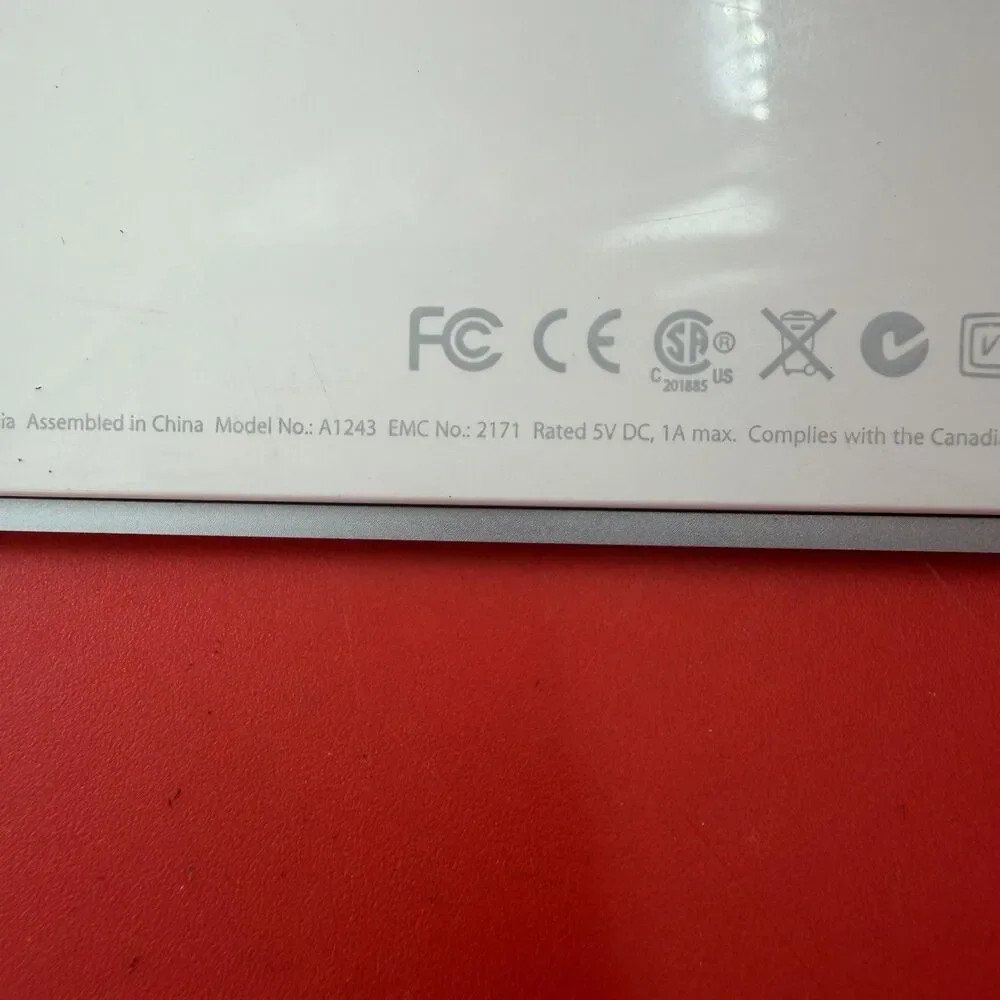 Genuine Apple Extended Keyboard w/ Numeric Keypad & USB Inputs Model A1243